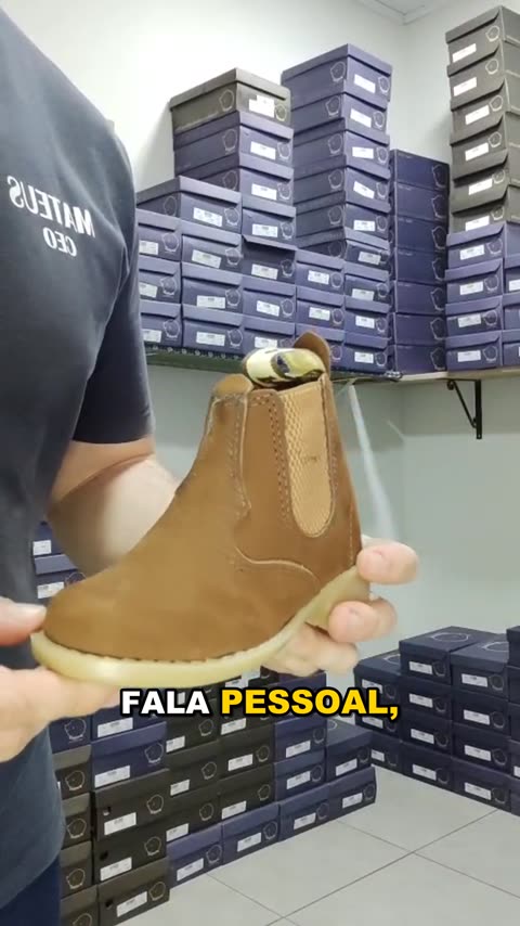 Botina Infantil de Couro Nobuck REF 233 Castor, capa do vídeo 1