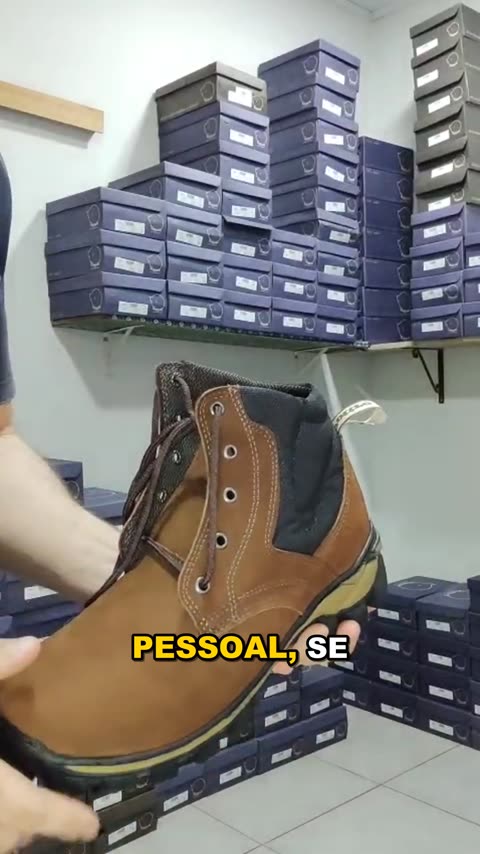 Coturno Masculino de Couro Nobuck Solado Taurus REF 401 Castor, capa do vídeo 1