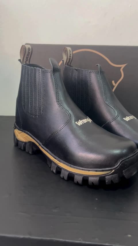 Botina Wrangler de Couro Nobuck REF 504 Preto, capa do vídeo 1
